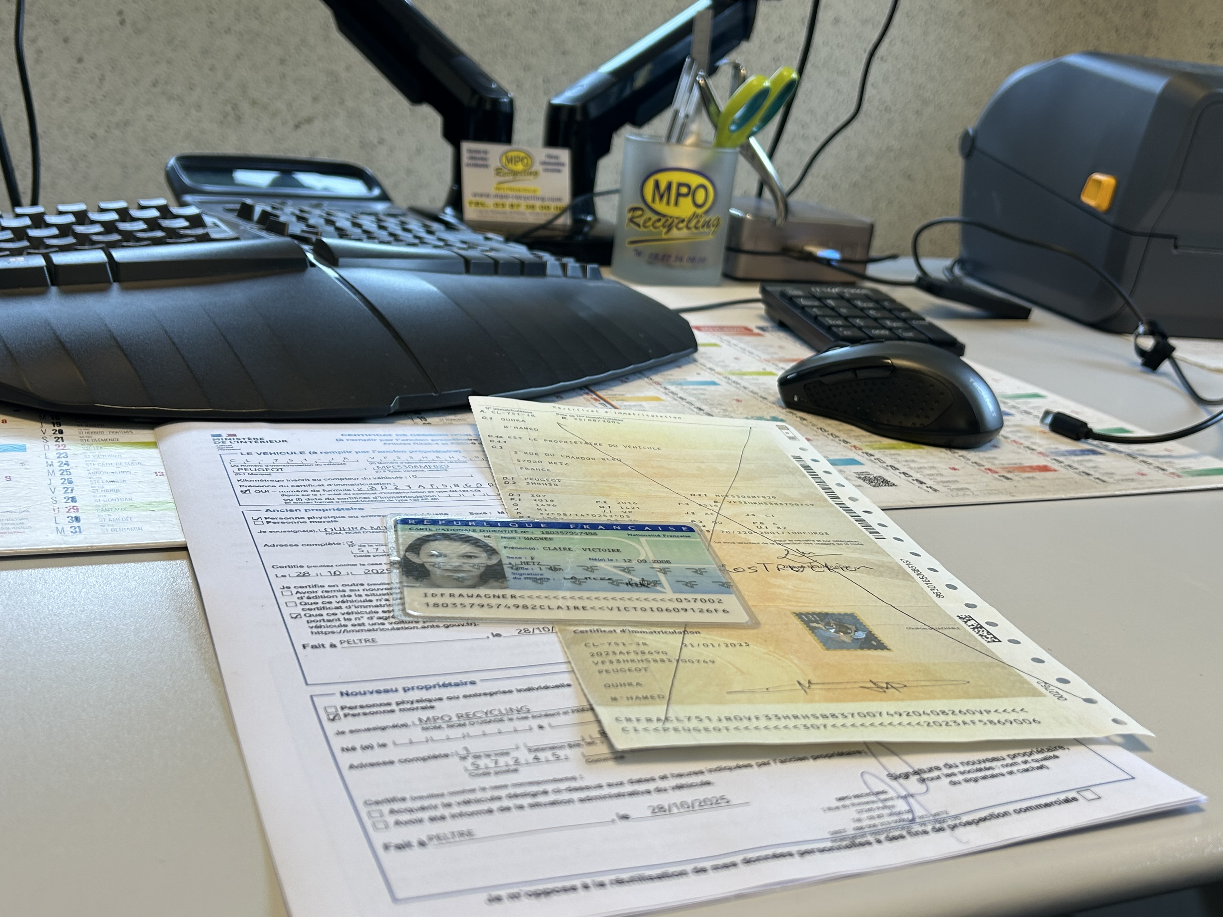 Documents nécessaires pour un enlèvement de véhicule hors d'usage chez MPO Recycling
